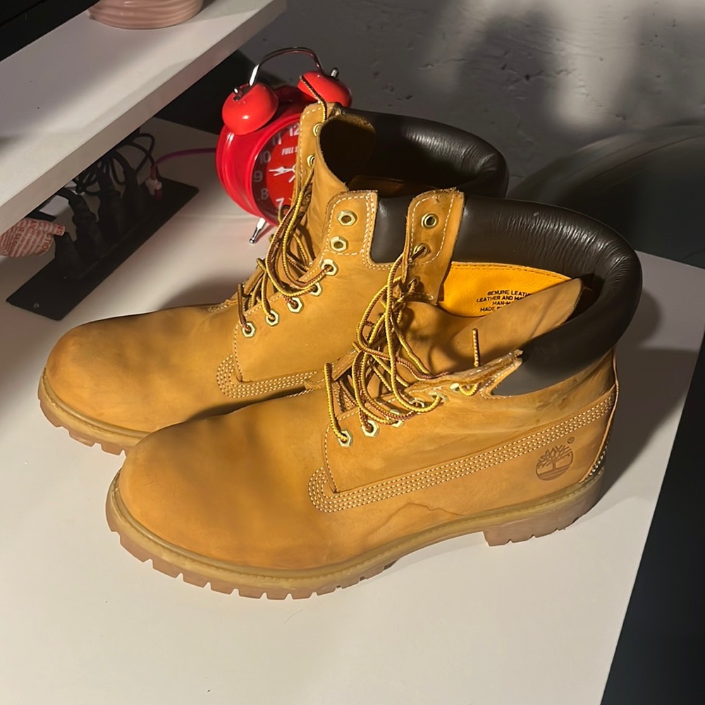 TIMBERLAND BOOTS